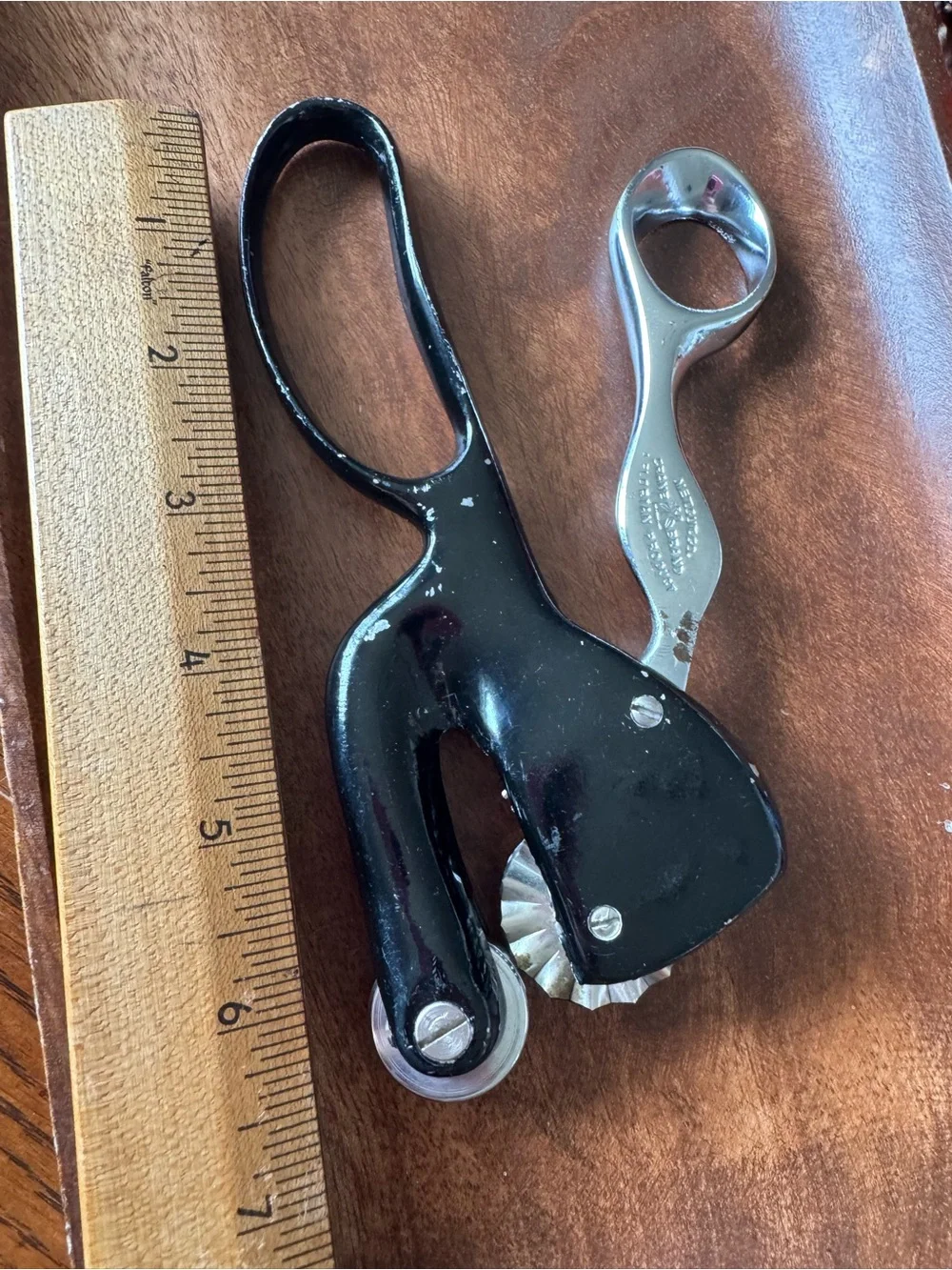Crane Brand The Perfect Pinker Rotary Pinking Shears Cutter Tool USA Vintage